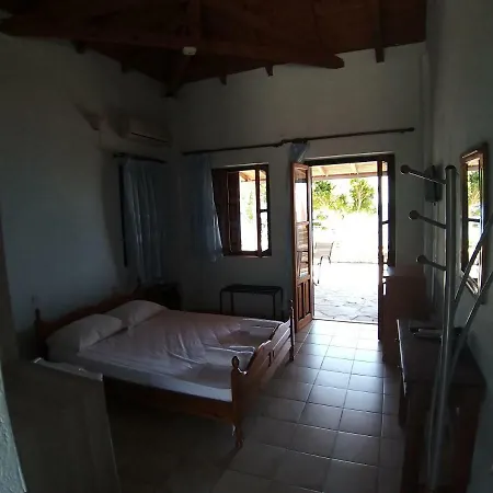 Stoupa Properties Rooms * Stoupa